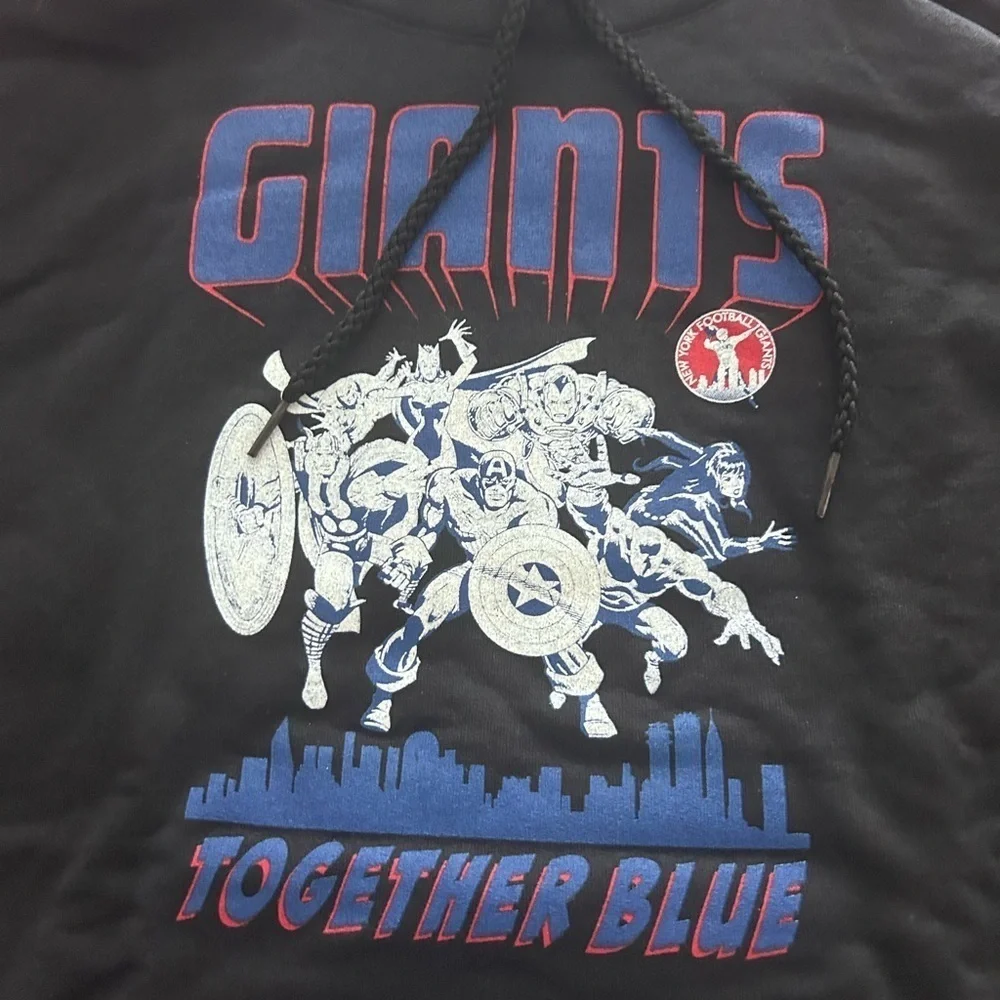 New York Giants Junk Food Marvel Avengers Squad Pullover Hoodie - Black - Picture 2 of 4